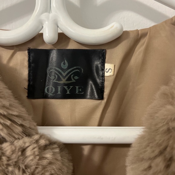 Faux Fur Vest - Picture 4 of 4